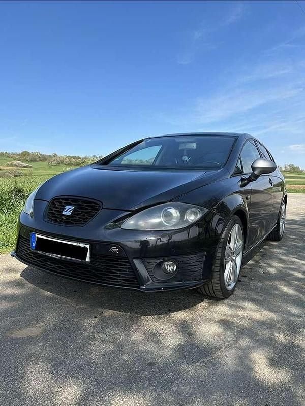 Second-hand Seat Leon FR 170 CP (125 kW) 2011 Negru Hatchback