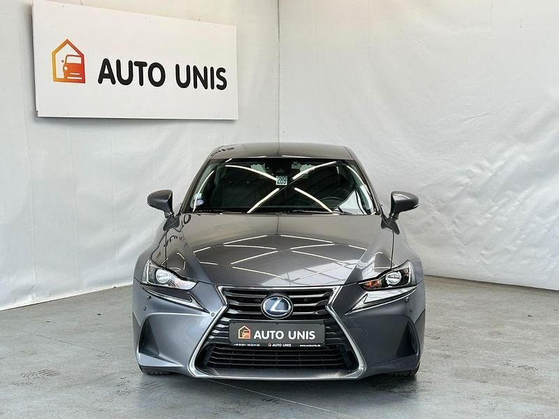 Gebraucht Lexus IS300h Executive Line 181 PS (133 kW) 2020 Grau (mercury grey) Limousine