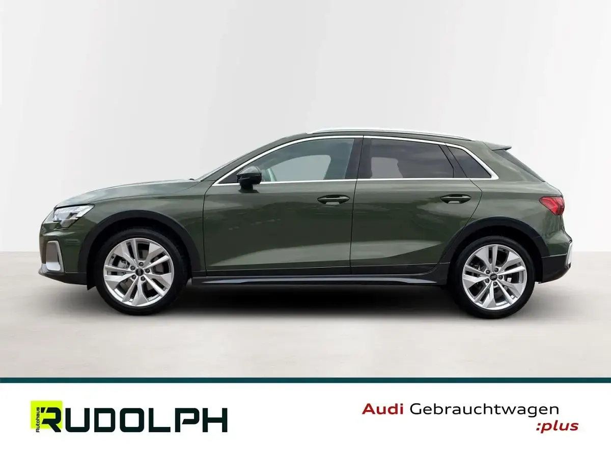 Używany Audi A3 Ambiente 150 KM (110 kW) 2025 Zielony Sedan/Limuzyna