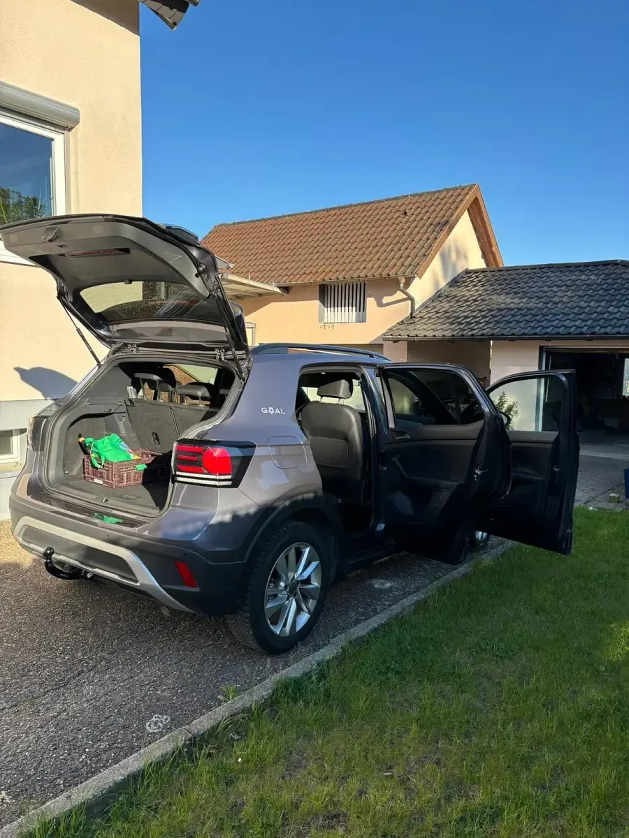 Gebraucht VW T-Cross 116 PS (85 kW) 2025 Grau SUV