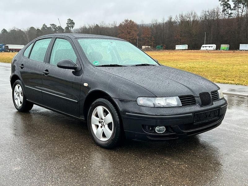 Second-hand Seat Leon 105 CP (77 kW) 2004 Argintiu Hatchback