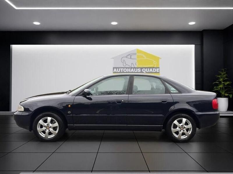 Gebraucht Audi A4 Comfort 101 PS (74 kW) 1996 Blau Limousine