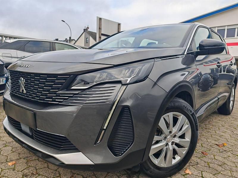 Grau Gebraucht 2023 Peugeot 5008 SUV | 19.635 € (Guter Preis) - Bild 1/4