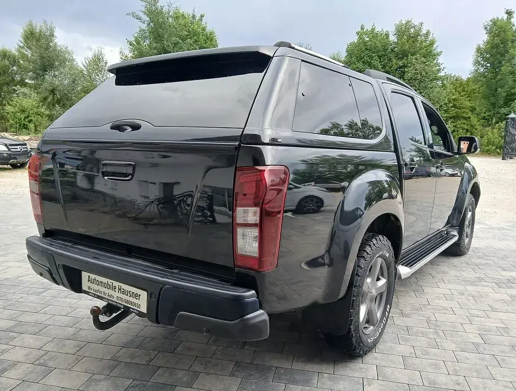 Gebraucht Isuzu D-Max 163 PS (119 kW) 2017 Schwarz Pickup