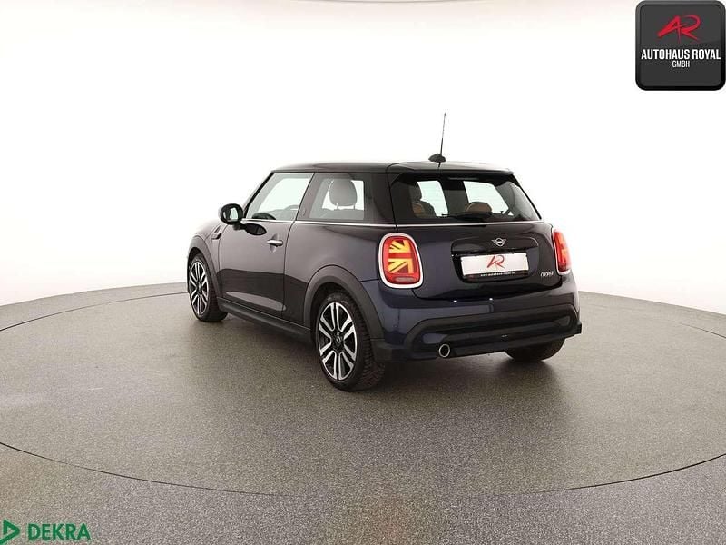 Gebraucht Mini Cooper 136 PS (100 kW) 2023 Enigmatic black Kleinwagen