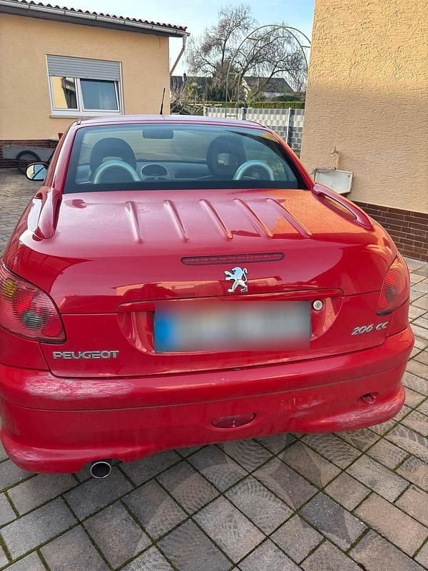 Gebraucht Peugeot 206 CC 101 PS (74 kW) 2007 Rot Cabrio