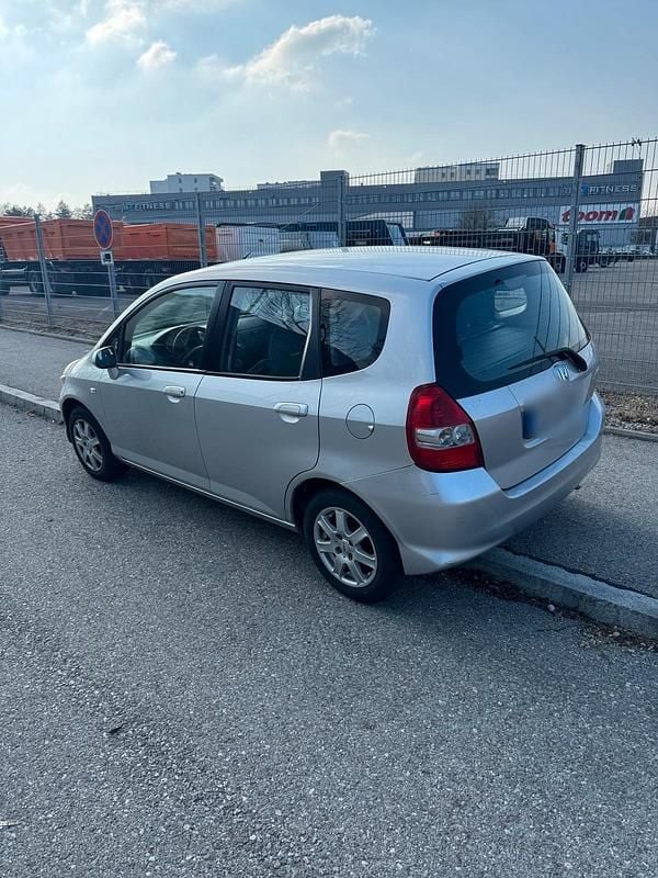 Gebraucht Honda Jazz 77 PS (56 kW) 2007 Silber Kleinwagen