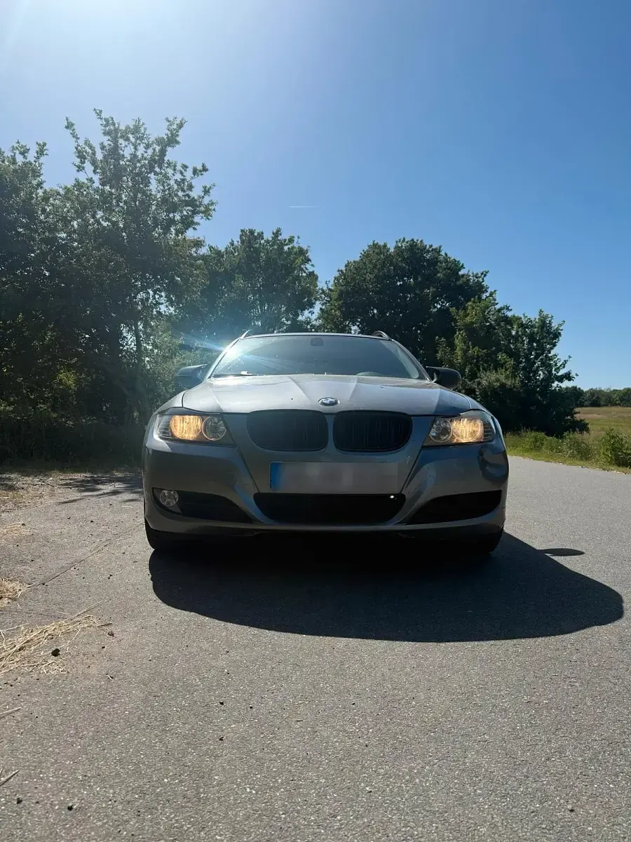 Gebraucht BMW 320 170 PS (125 kW) 2009 Grau Kombi