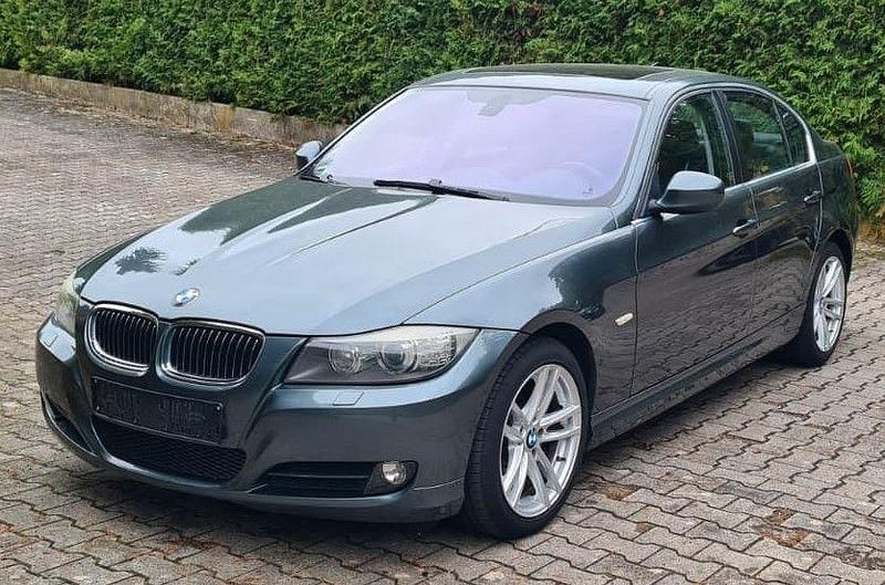Gebraucht BMW 330 272 PS (200 kW) 2009 Grau Limousine