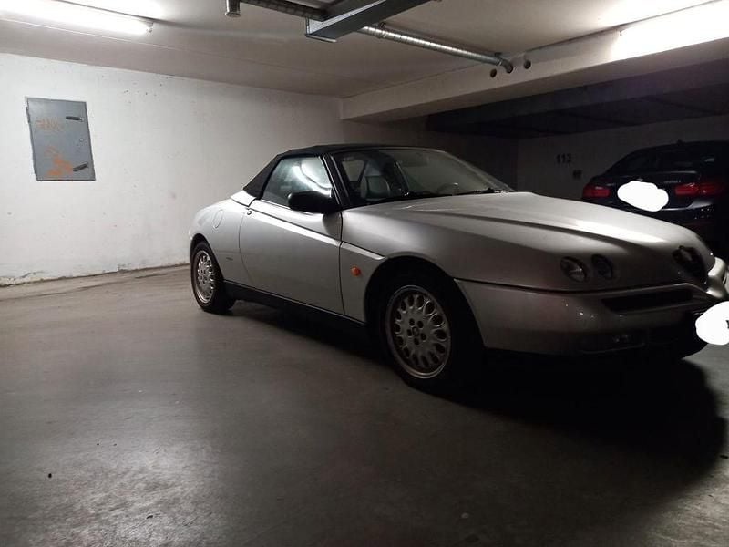 Silber Gebraucht 1997 Alfa Romeo Spider Cabrio | 10.000 € (Fairer Preis) - Bild 1/4