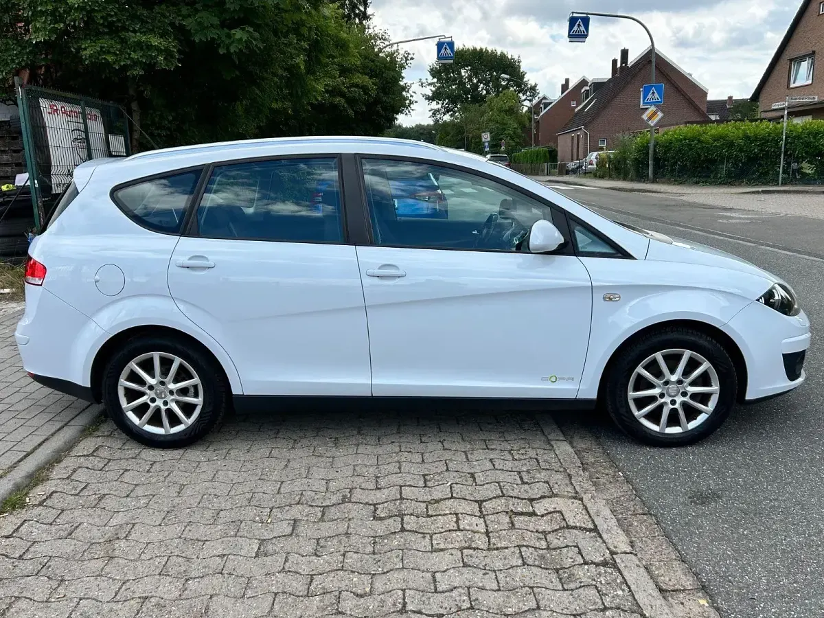 Gebraucht Seat Altea XL Copa 105 PS (77 kW) 2012 Weiß Van / Kleinbus