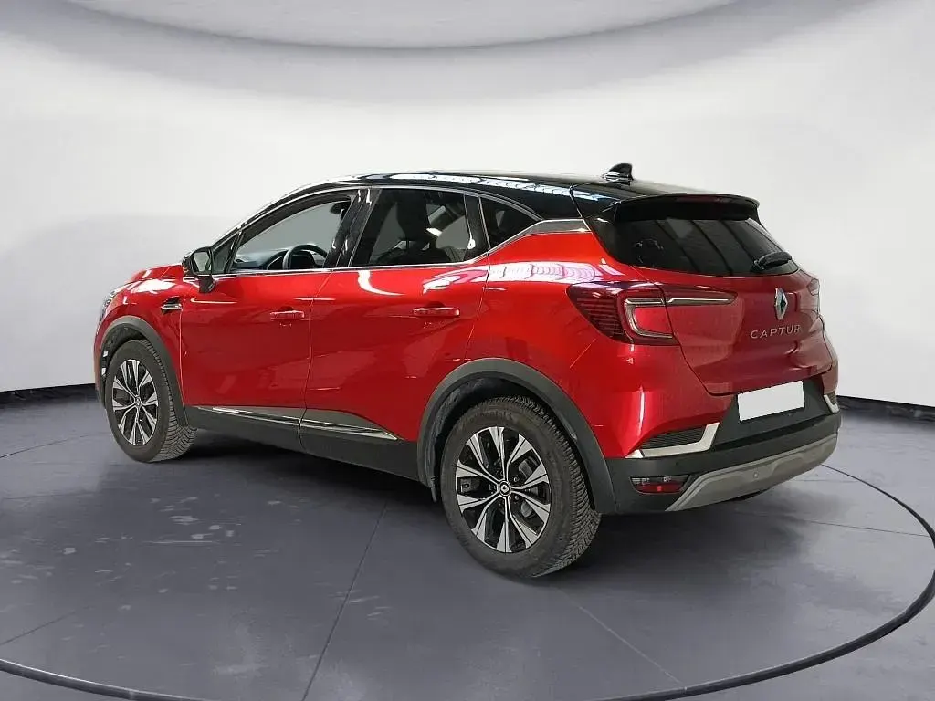 Gebraucht Renault Captur Techno 92 PS (67 kW) 2024 Rouge flamme/noir SUV