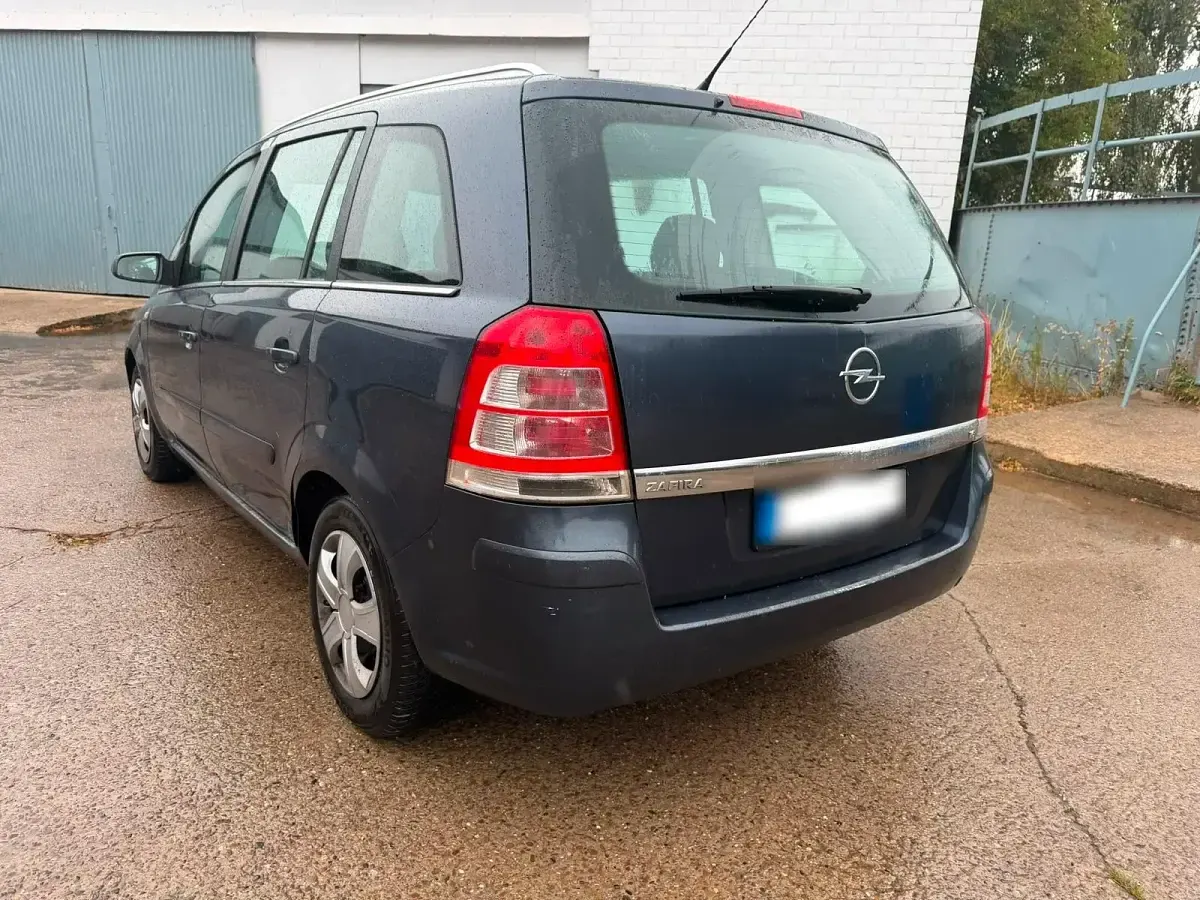 Gebraucht Opel Zafira 110 PS (80 kW) 2008 Grau Van / Kleinbus