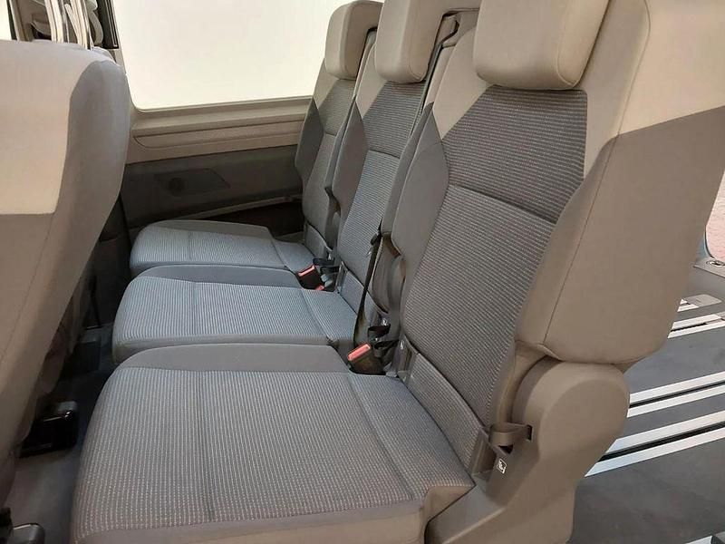 Second-hand VW Multivan 150 CP (110 kW) 2024 Gri Monovolum