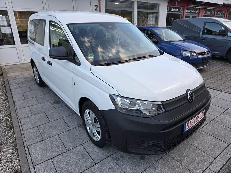 Usado VW Caddy 102 HP (75 kW) 2021 Branco Monovolume