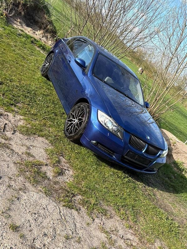 Occasion BMW 320 173 ch (127 kW) 2008 Bleue Berline