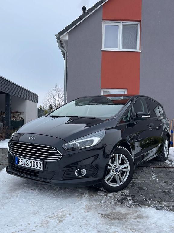 Gebraucht Ford S-MAX Business Edition 190 PS (139 kW) 2019 Schwarz Van / Kleinbus