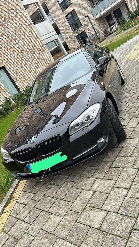 Schwarz Gebraucht 2013 BMW 520 Limousine | 12.000 € (Superpreis) - Bild 1/4