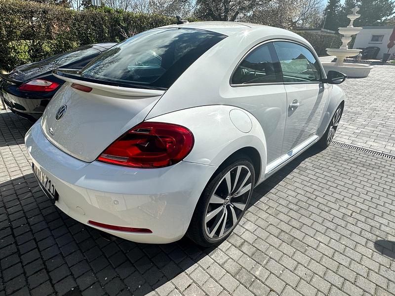 Gebraucht VW Beetle 200 PS (147 kW) 2011 Weiß Kleinwagen