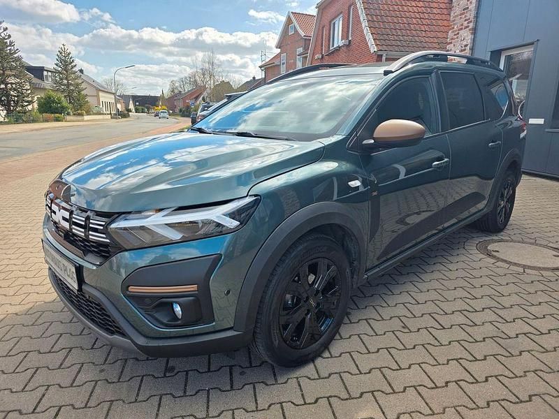 Gebraucht Dacia Jogger Extreme 110 PS (80 kW) 2025 Grün Van / Kleinbus