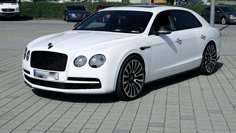 Gebraucht Bentley Flying Spur 507 PS (372 kW) 2015 Grau Limousine