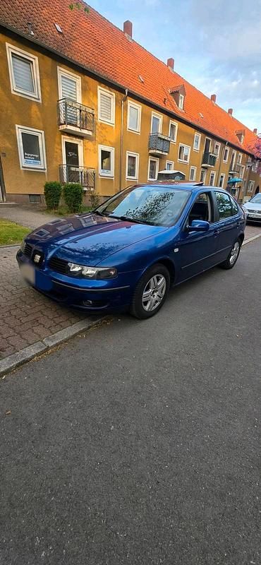 Second-hand Seat Leon 105 CP (77 kW) 2000 Albastru Hatchback