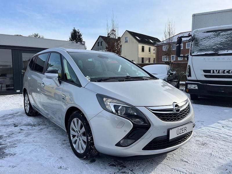 Gebraucht Opel Zafira Tourer Active 165 PS (121 kW) 2014 Silber Van / Kleinbus