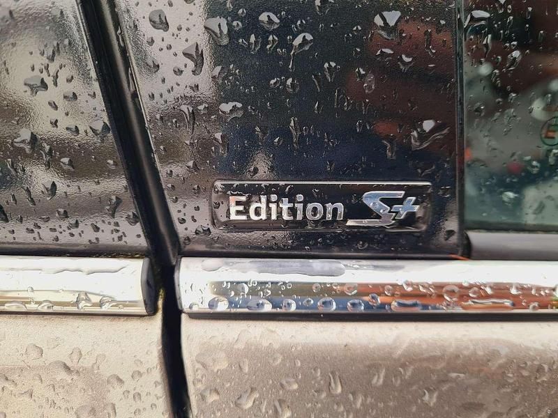 Gebraucht Toyota Auris Hybrid Edition-S 136 PS (100 kW) 2017 Bronze Kombi