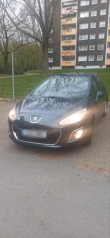 Gebraucht Peugeot 308 149 PS (109 kW) 2011 Blau Kleinwagen
