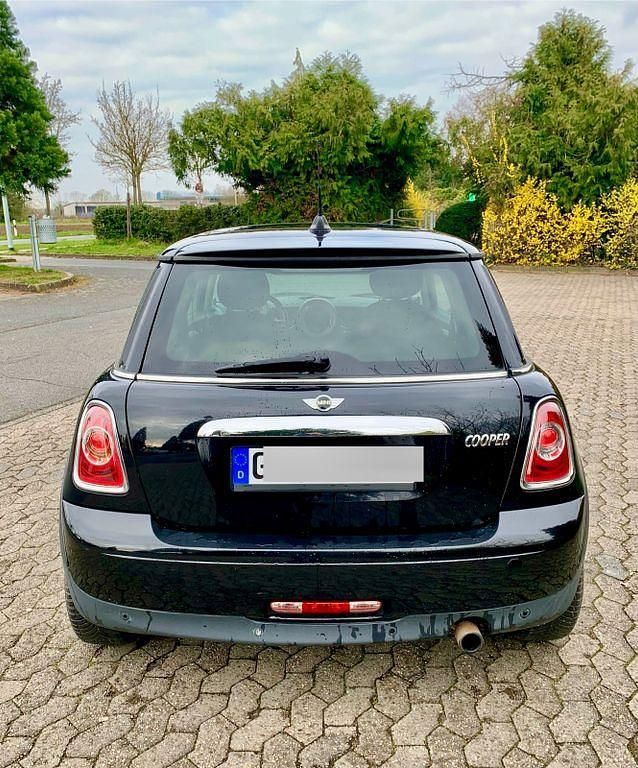 Gebraucht Mini Cooper 122 PS (89 kW) 2012 Schwarz Kleinwagen