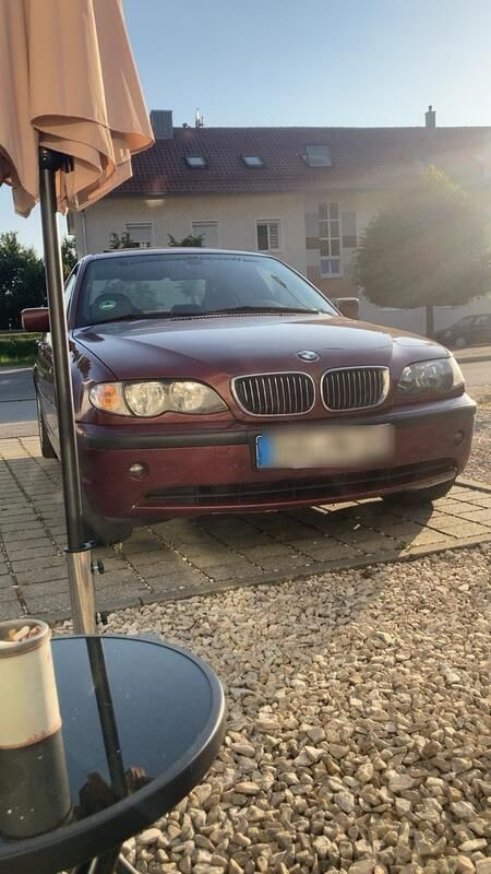 Rot Gebraucht 2003 BMW 320 M Sport Limousine | 5.900 € (Teuer) - Bild 1/4