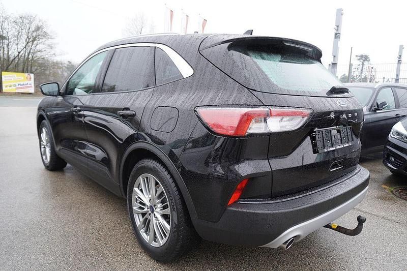 Gebraucht Ford Kuga 120 PS (88 kW) 2020 Schwarz SUV