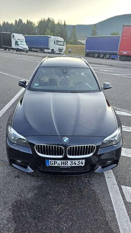 Gebraucht BMW 525 M Sport 218 PS (160 kW) 2015 Blau Kombi