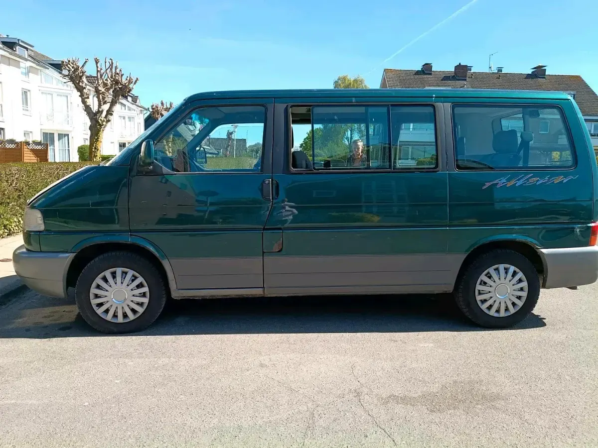 Gebraucht VW Multivan 102 PS (75 kW) 1998 Grün Van / Kleinbus