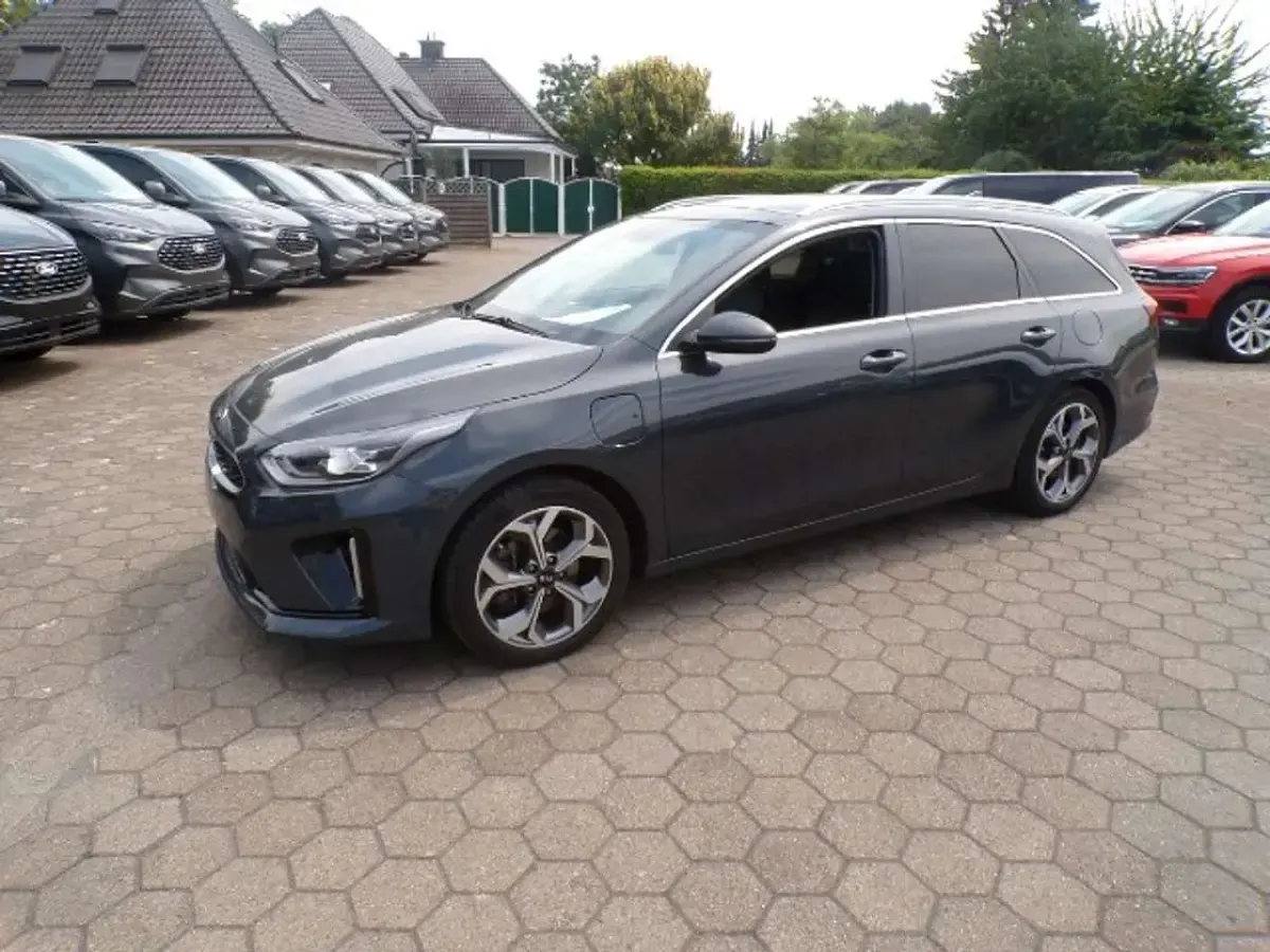 Gebraucht Kia Ceed Sportswagon Platinum Edition 105 PS (77 kW) 2020 Grau Kombi