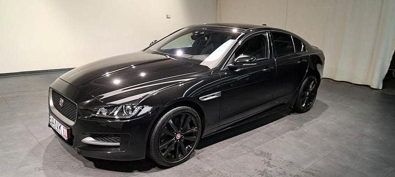 Gebraucht Jaguar XE R-Sport 241 PS (177 kW) 2018 Schwarz Limousine