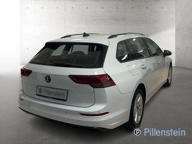 Gebraucht VW Golf VIII Life 116 PS (85 kW) 2022 Weiß Kombi