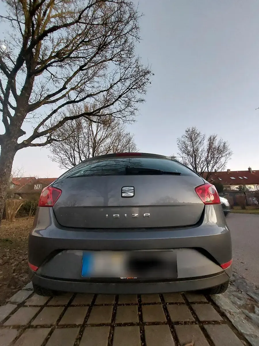 Gebraucht Seat Ibiza 75 PS (55 kW) 2013 Grau Kleinwagen