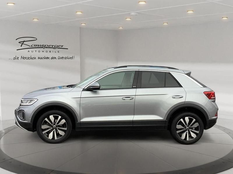 Gebraucht VW T-Roc Move 110 PS (80 kW) 2023 Silber (pyritsilber metallic) SUV