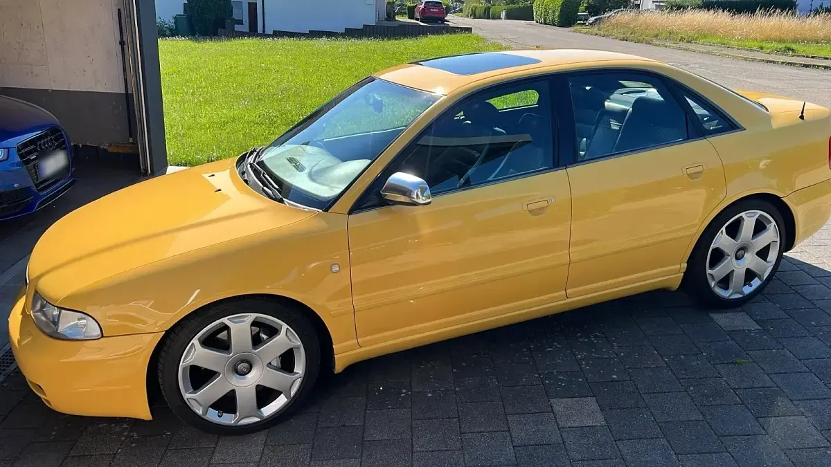 Gebraucht Audi S4 265 PS (194 kW) 1998 Gelb Limousine