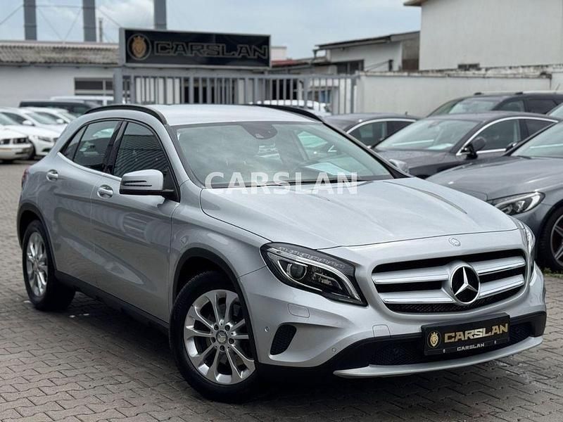 Silber Gebraucht 2014 Mercedes GLA250 SUV | 17.498 € (Fairer Preis) - Bild 1/4