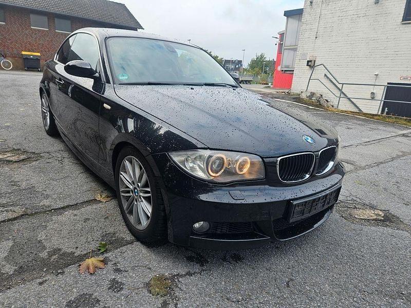 Schwarz Gebraucht 2009 BMW 120 M Sport Kleinwagen | 5.900 € (Fairer Preis) - Bild 1/4