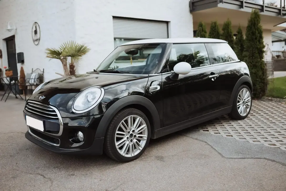 Gebraucht Mini Cooper D Chili 116 PS (85 kW) 2015 Schwarz Kleinwagen