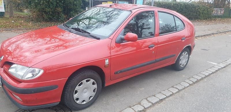 Rot Gebraucht 1997 Renault Mégane Limousine | 699 € - Bild 1/2