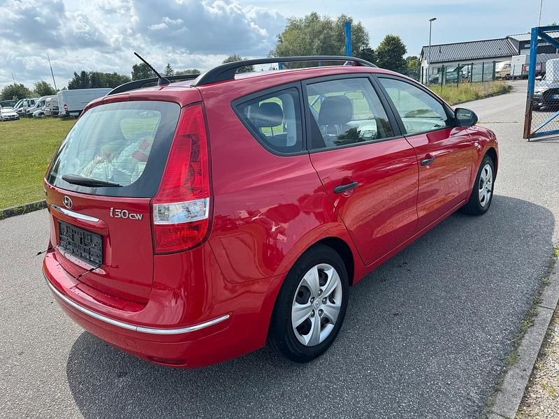 Rot Gebraucht 2010 VW Golf VI Kleinwagen | 4.280 € - Bild 1/1