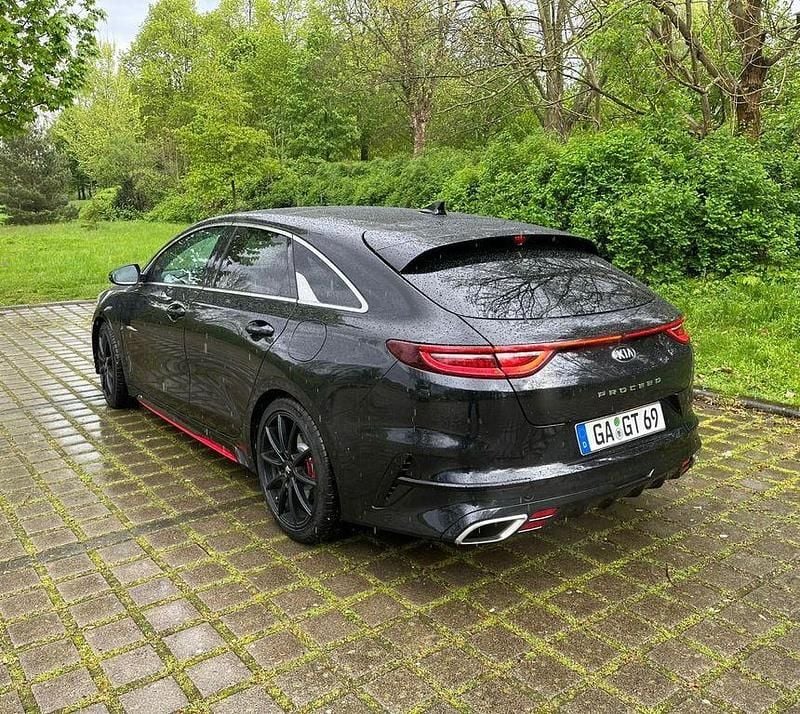 Gebraucht Kia ProCeed GT GT 204 PS (150 kW) 2021 Schwarz Kleinwagen