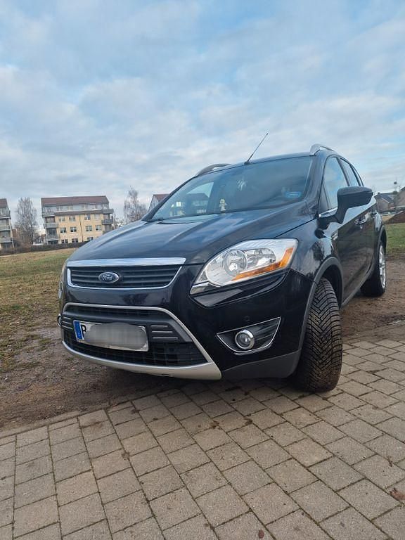Schwarz Gebraucht 2010 Ford Kuga Trend SUV | 11.500 € (Teuer) - Bild 1/4