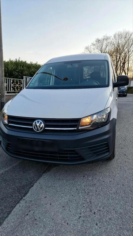 Weiß Gebraucht 2017 VW Caddy Maxi Van / Kleinbus | 14.350 € (Teuer) - Bild 1/4