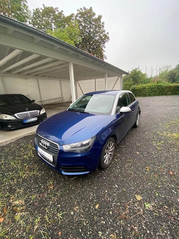 Gebraucht Audi A1 86 PS (63 kW) 2011 Blau Kleinwagen