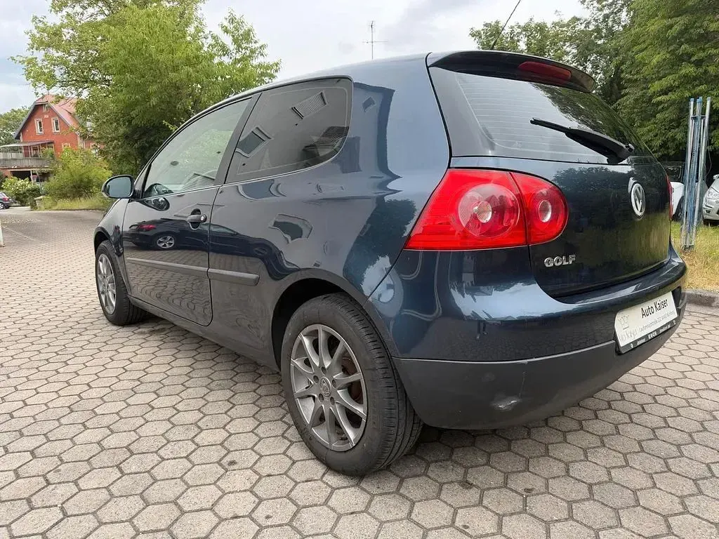 Gebraucht VW Golf V Trendline 75 PS (55 kW) 2005 Bluegraphit perleffekt Kleinwagen